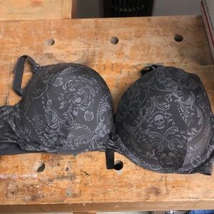 Grey skull torrid bra